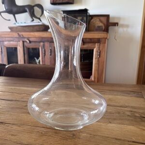 Elegant Clear Wine Decanter